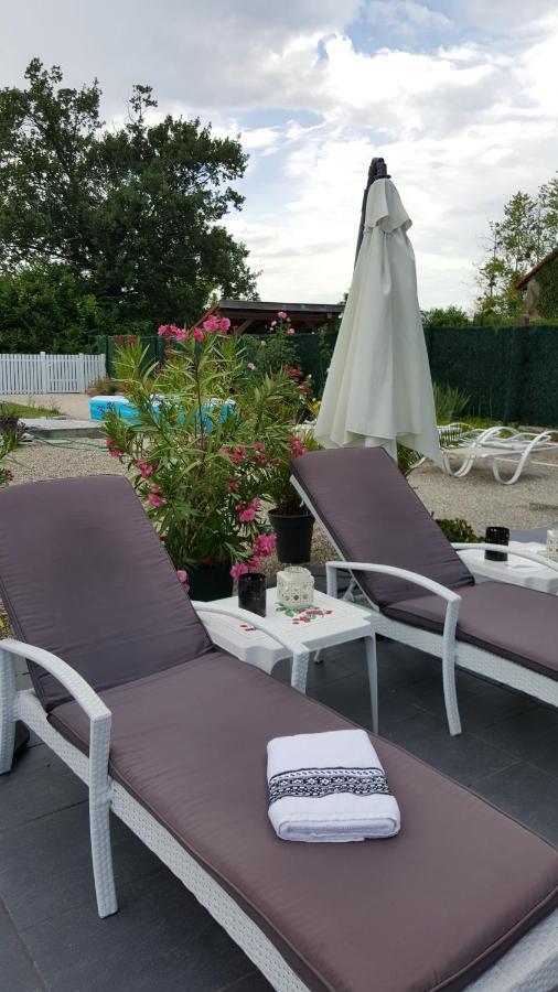 Au Berceau Du Loup Agile Bed and Breakfast Offendorf Exteriör bild